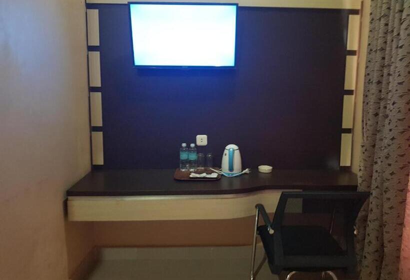 高级大房间, Capital O 93263 Linge Land