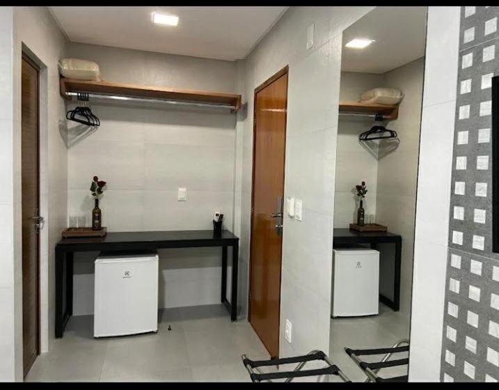 带大床的豪华间, Ema