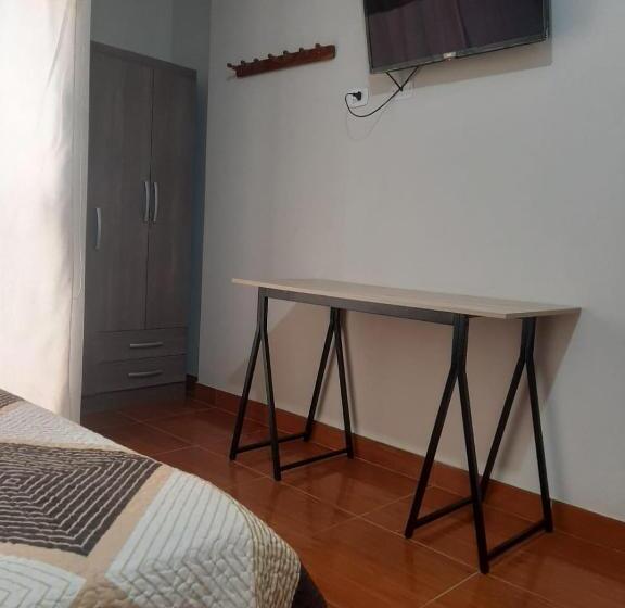 اتاق لوکس, Hospedaje Costa Malabrigo