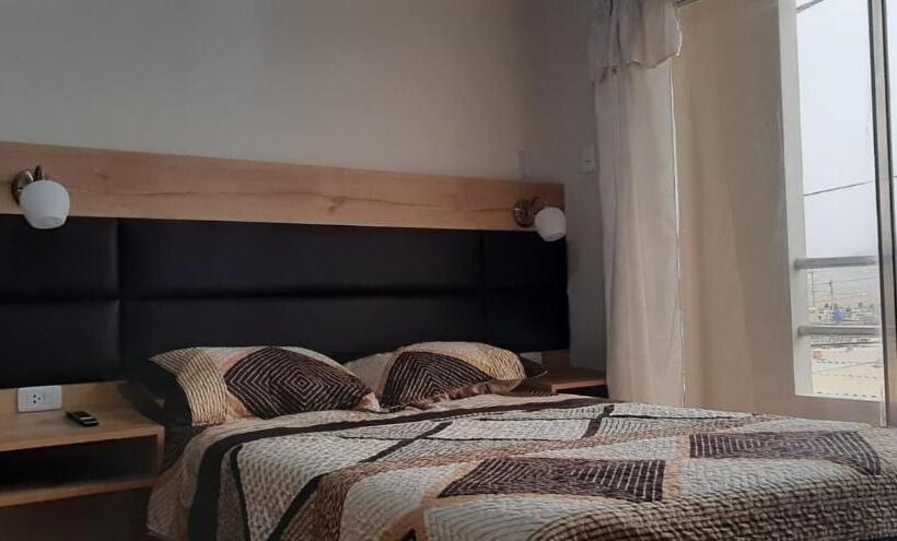 اتاق لوکس, Hospedaje Costa Malabrigo