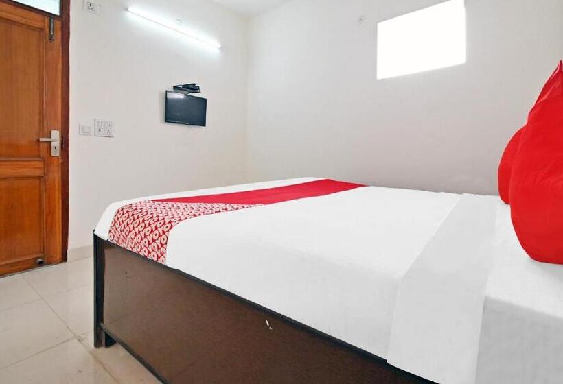 トリプルクラシックルーム, Oyo Gs Guest House