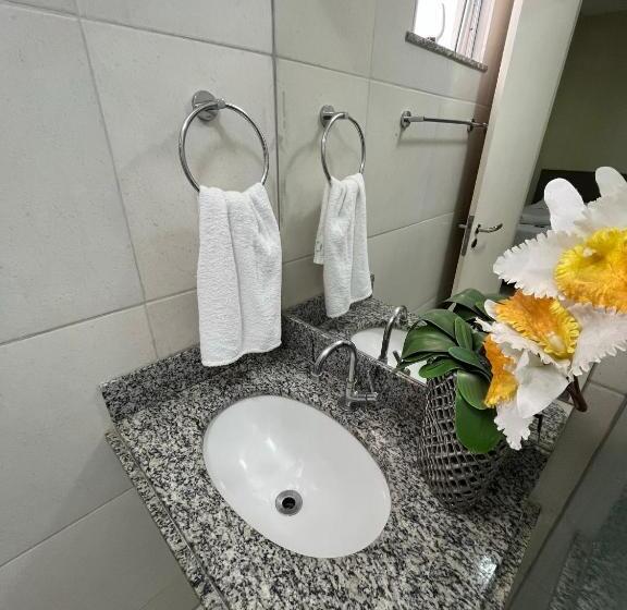 חדר סטנדרט לשלושה, Sd Plaza