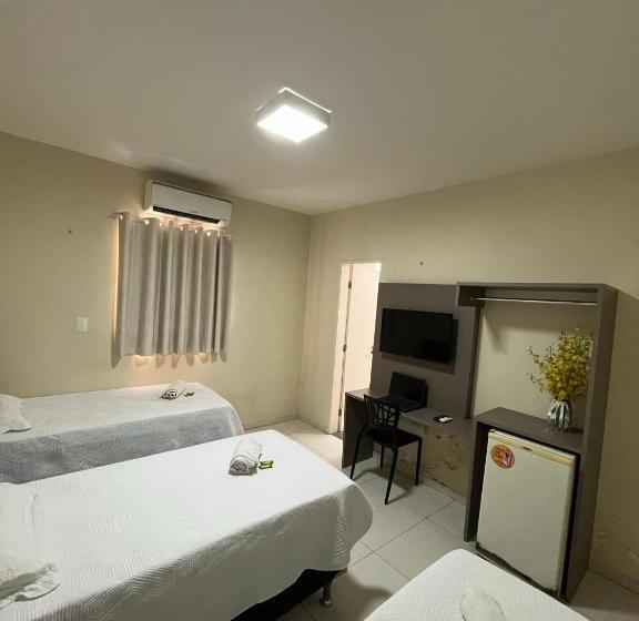 חדר סטנדרט לשלושה, Sd Plaza