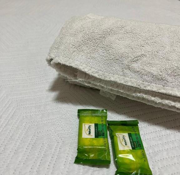 חדר סטנדרט יחיד, Sd Plaza