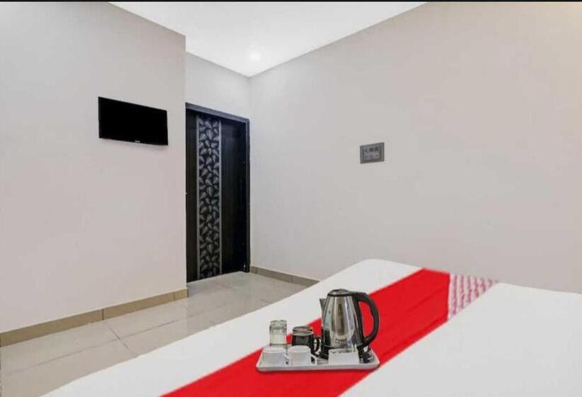 חדר קלאסי לשלושה, Super Oyo Flagship 83435 Silver Grand