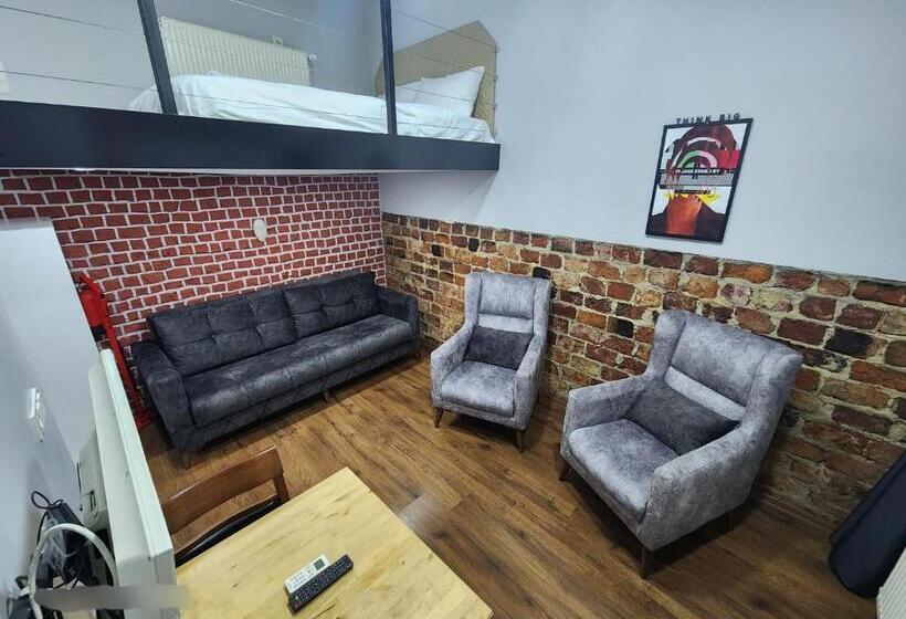 إستوديو سوبيريور, Taxim No1 Suites