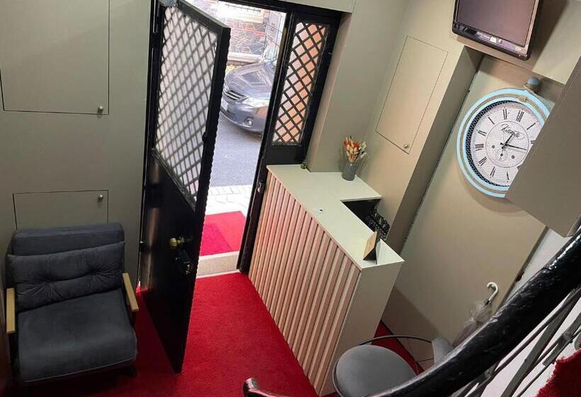 Номер Стандарт, Taxim No1 Suites
