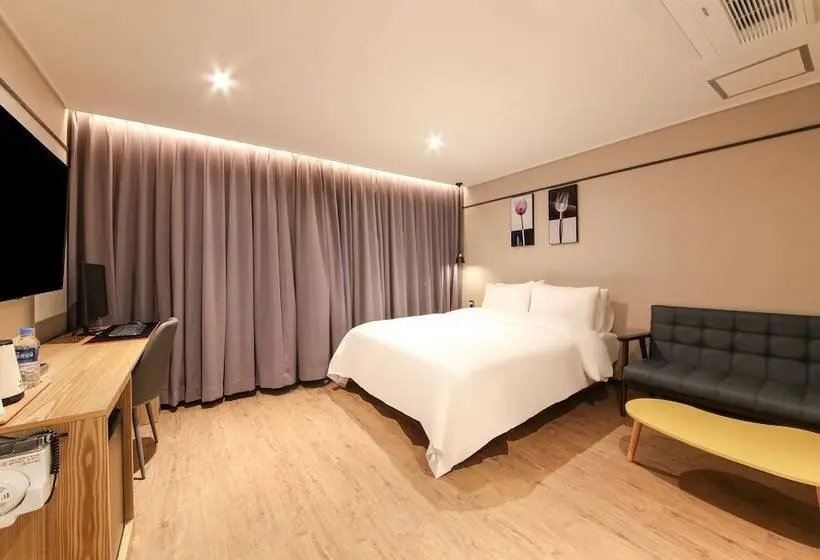 デラックスルーム, Hound Hotel Sasang
