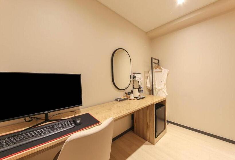 غرفة قياسية, Hound Hotel Sasang