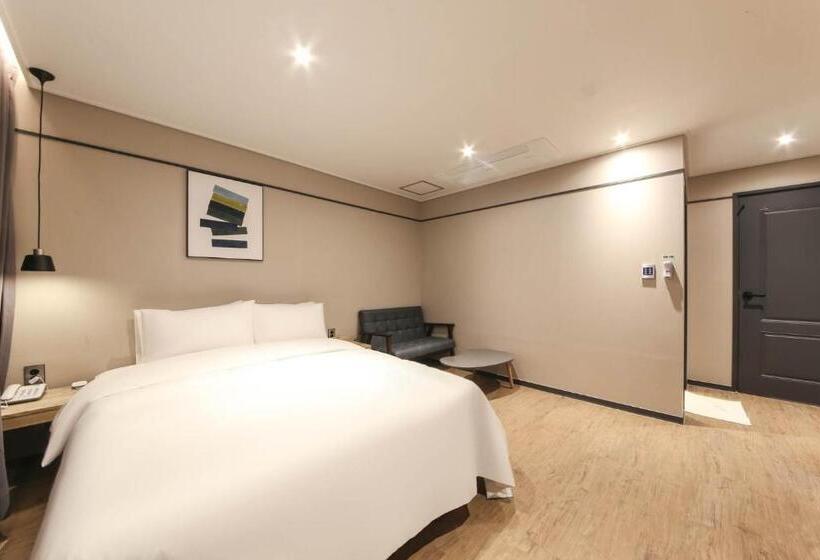 디럭스 룸, Hound Hotel Sasang
