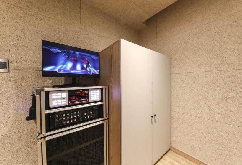 جناح عائلي, Hound Hotel Sasang