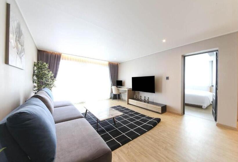 جناح عائلي, Hound Hotel Sasang