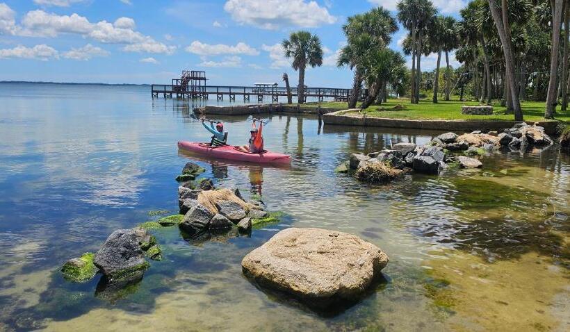 リバービュースイート, Nasa Waterfront Dolphin Suite