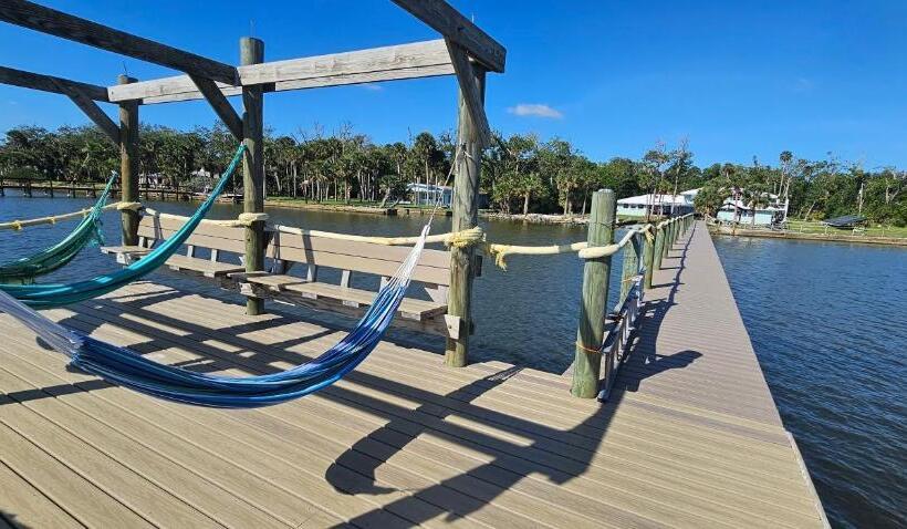 リバービュースイート, Nasa Waterfront Dolphin Suite