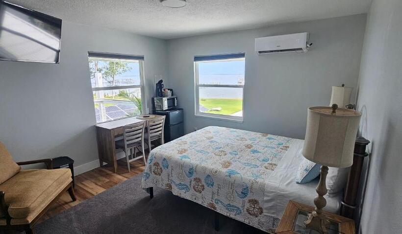 リバービュースイート, Nasa Waterfront Dolphin Suite