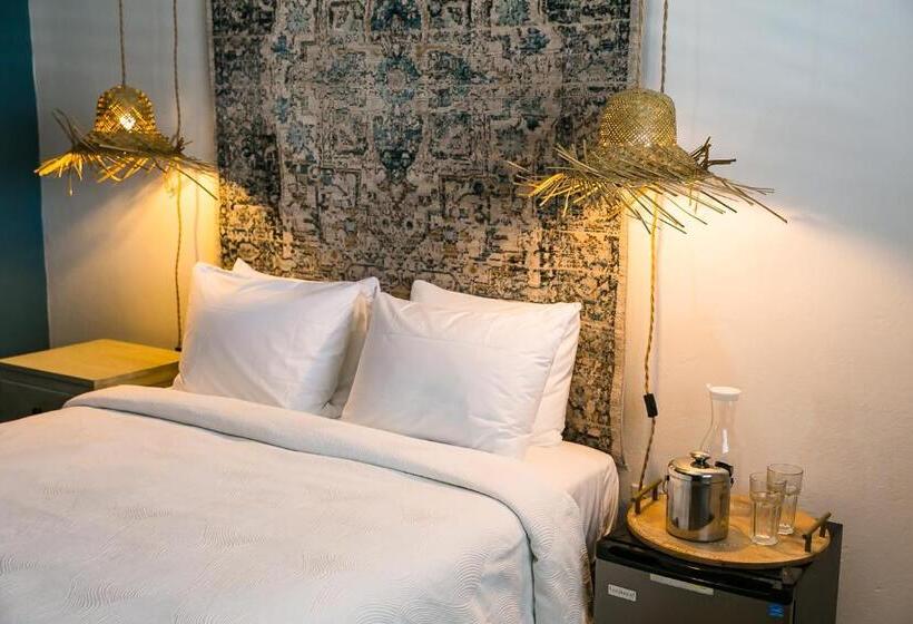 اتاق استاندارد, Numero Uno Piñones