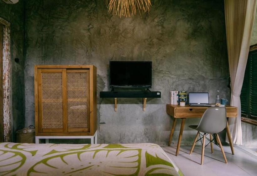 스탠다드 룸 풀장 전망, West Room At Semadi Living
