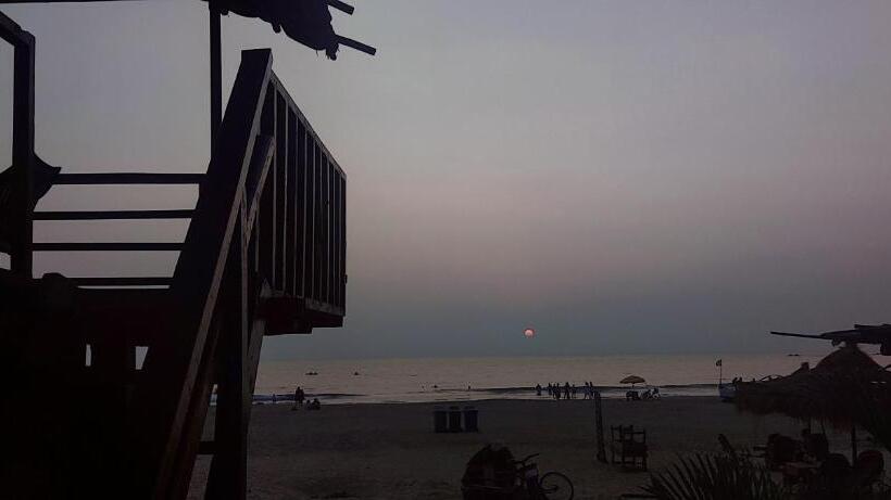 בקתה סטנדרטית, Columbus Goa