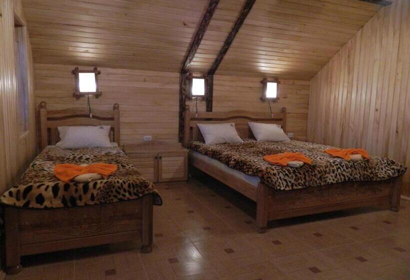 سوئیت با چشمانداز رودخانه, гостевая усадьба родовое гнездо