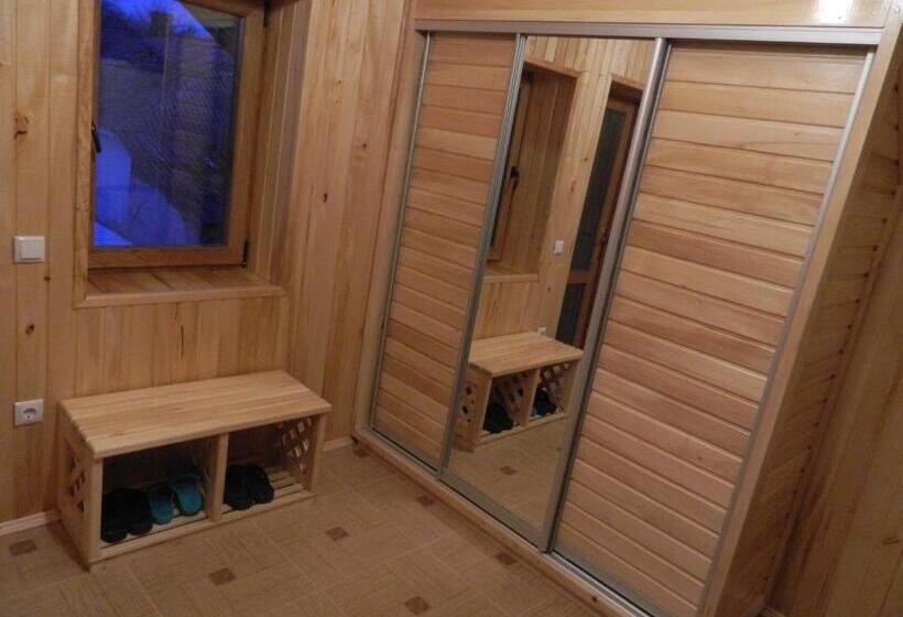 سوئیت با چشمانداز رودخانه, гостевая усадьба родовое гнездо