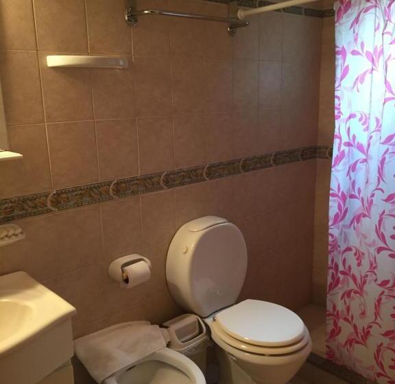 اتاق کلاسیک سه تخته, Alpina Hostería