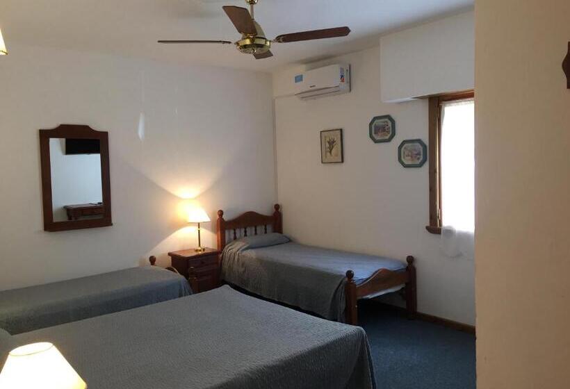 اتاق کلاسیک چهارنفره, Alpina Hostería