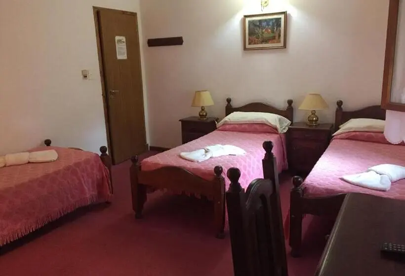 اتاق استاندارد سه نفره, Alpina Hostería