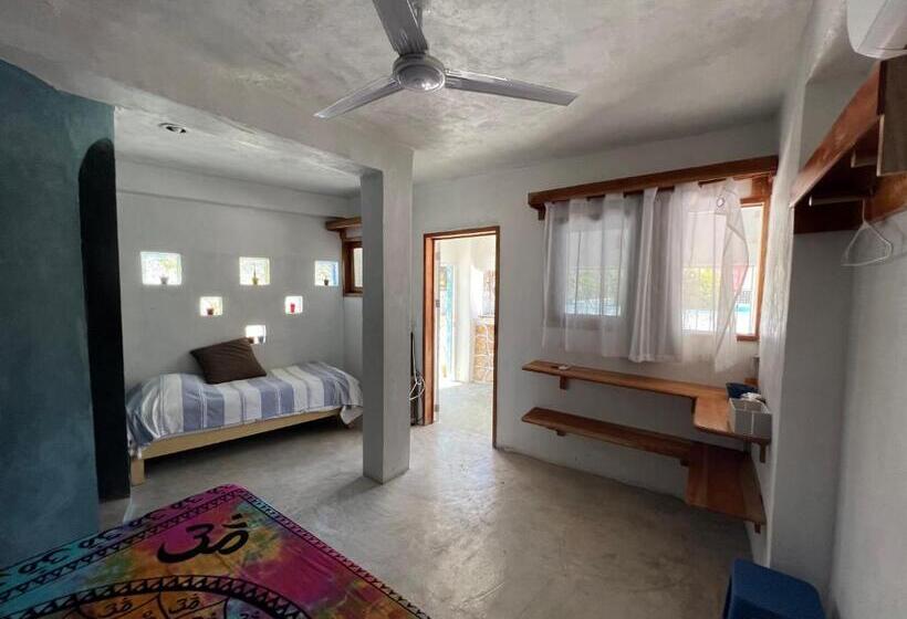 חדר דלוקס עם מיטת קינג, Casa Gajah Hotel Cuyo