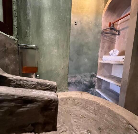 חדר דלוקס עם מיטת קינג, Casa Gajah Hotel Cuyo