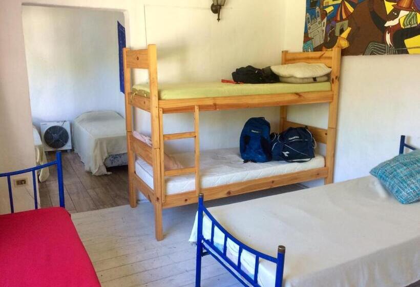 מיטה בחדר משותף, La Gozadera House