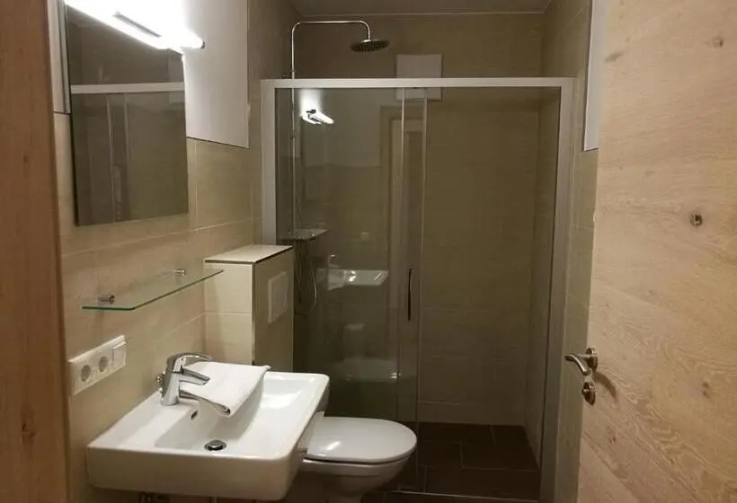 اتاق استاندارد با بالکن, Dorfstub N Jochberg