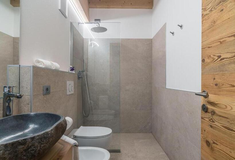 غرفة قياسية مطلة على الجبل, Agriturismo Sicher