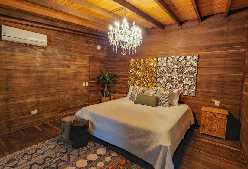 سوییت, Agualinda Doradal