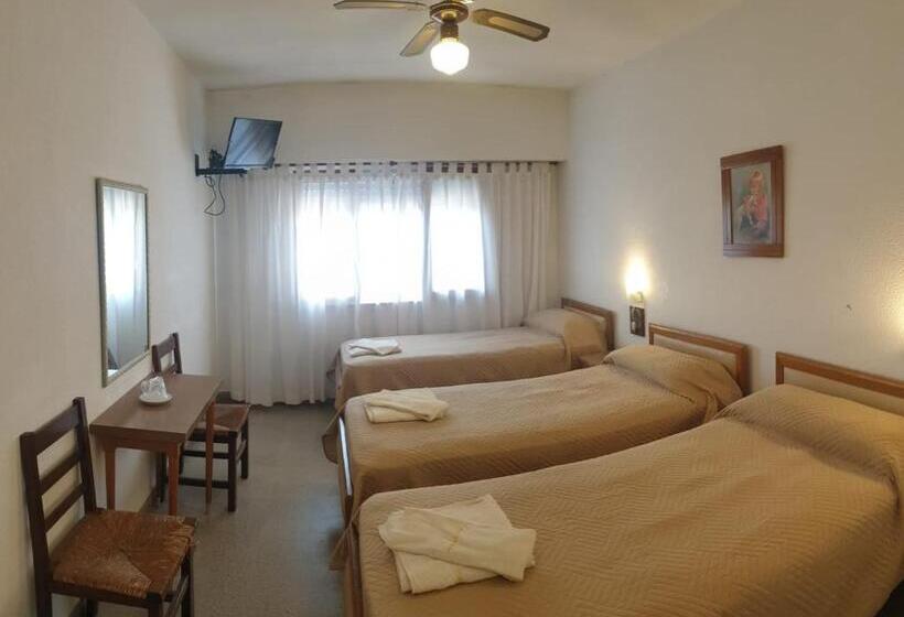 标准三人间, Amancay