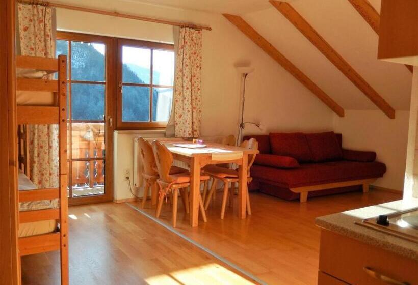 패밀리 스튜디오, Biobauernhof Poidlbauer