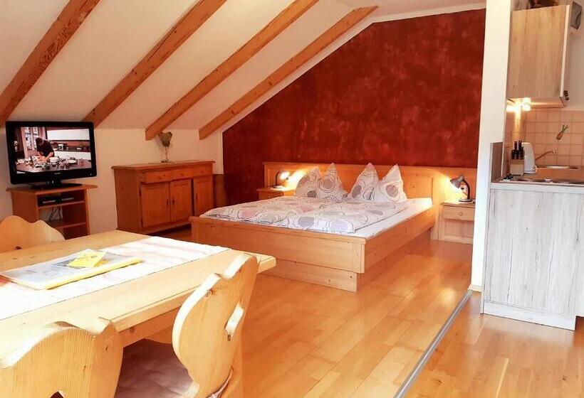 패밀리 스튜디오, Biobauernhof Poidlbauer