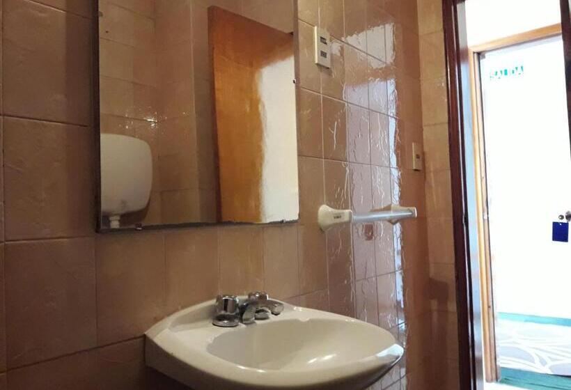 اتاق استاندارد, Brianna Mvd