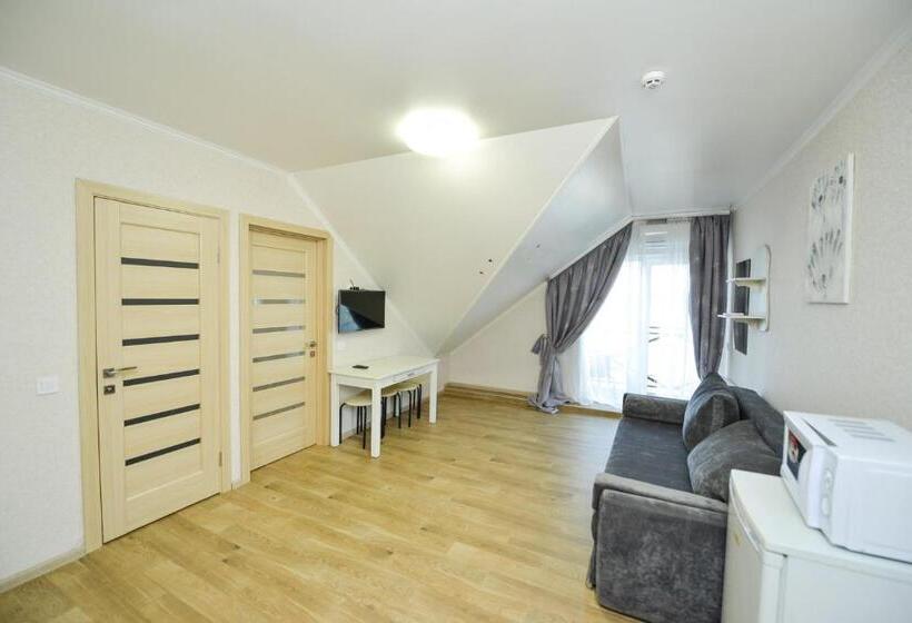 Номер Deluxe, Forest