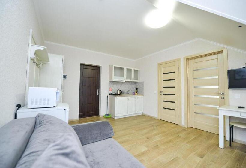 Номер Deluxe, Forest