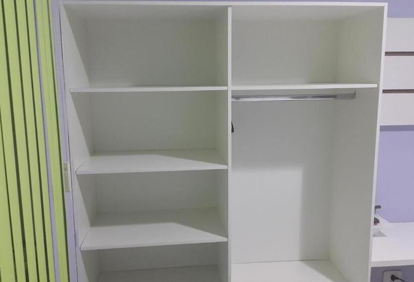 标准单人间, Forest