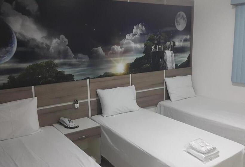 基本三人间, Forest