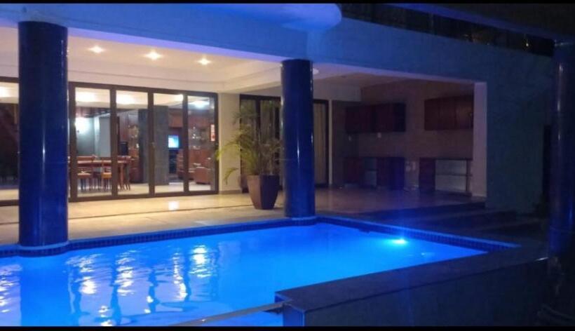 جناح رئاسى, Marble Lodge Estate