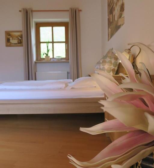 شقة غرفة واحدة, Winklerhof