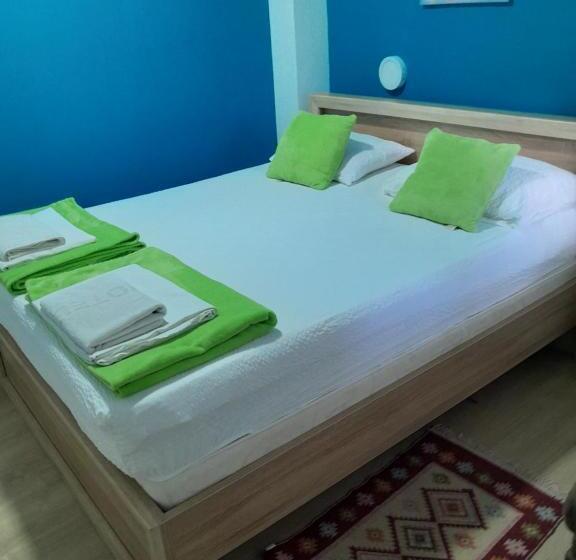 Economy Triple Room, Apple Line Appartments