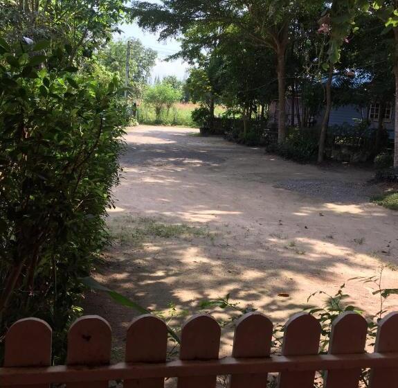 Номер Стандарт, Baan I Mhok Suanphueng