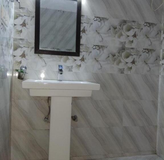 琮城市景观的豪华间, Basant Watika