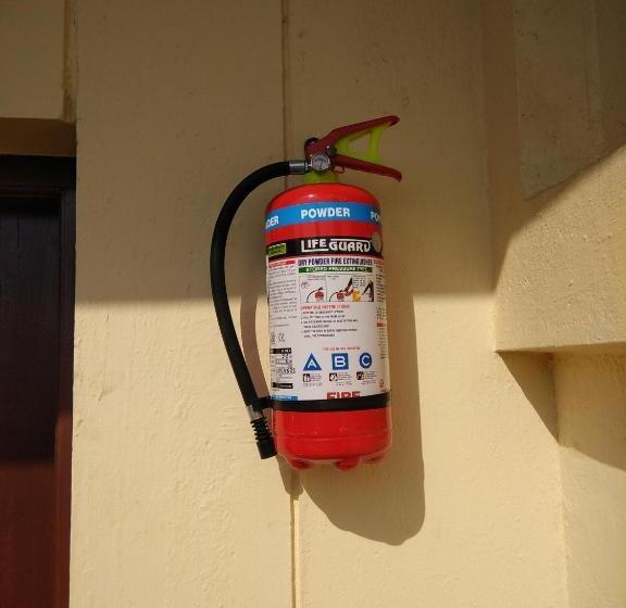 豪华家庭房间, Basant Watika