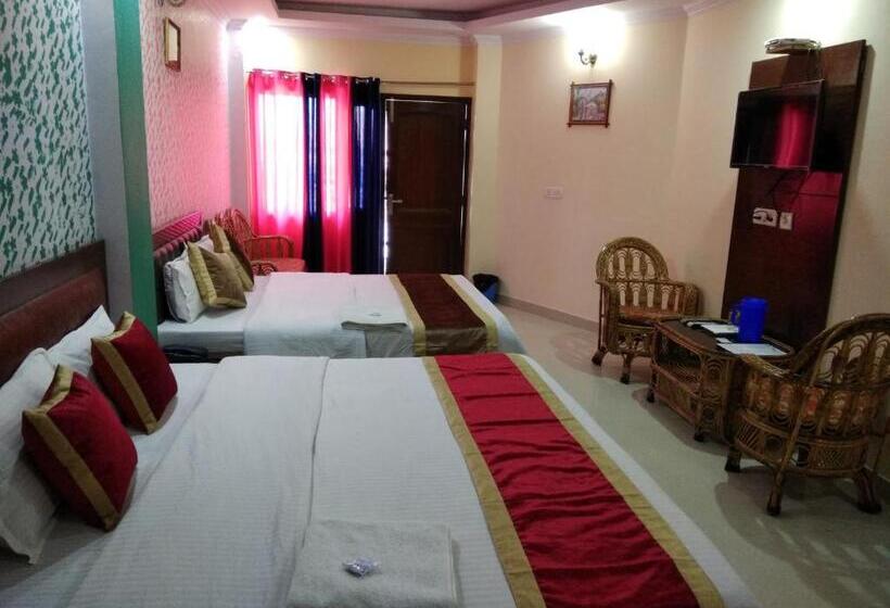 豪华家庭房间, Basant Watika