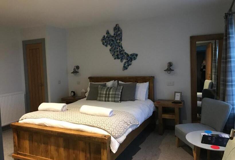 Номер Deluxe, The Bridge B&b