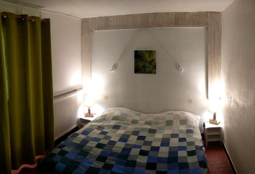 חדר משפחתי, Le Pourquoi Pas